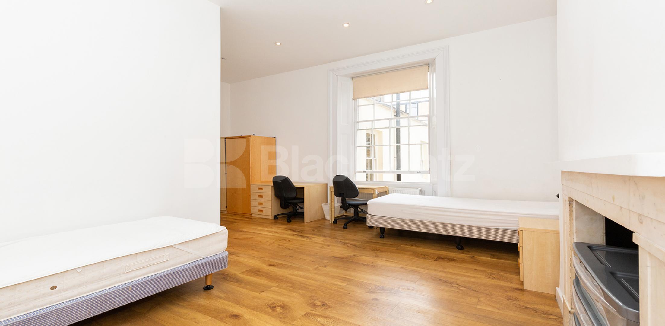			MINS TO UCL, SOAS & LSE, 4 Bedroom, 1 bath, 1 reception Flat			 Byng Place, RUSSELL SQUARE
